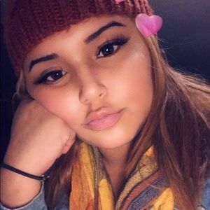 Meet your Posher, Brittney